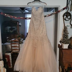 New wedding dress without tags